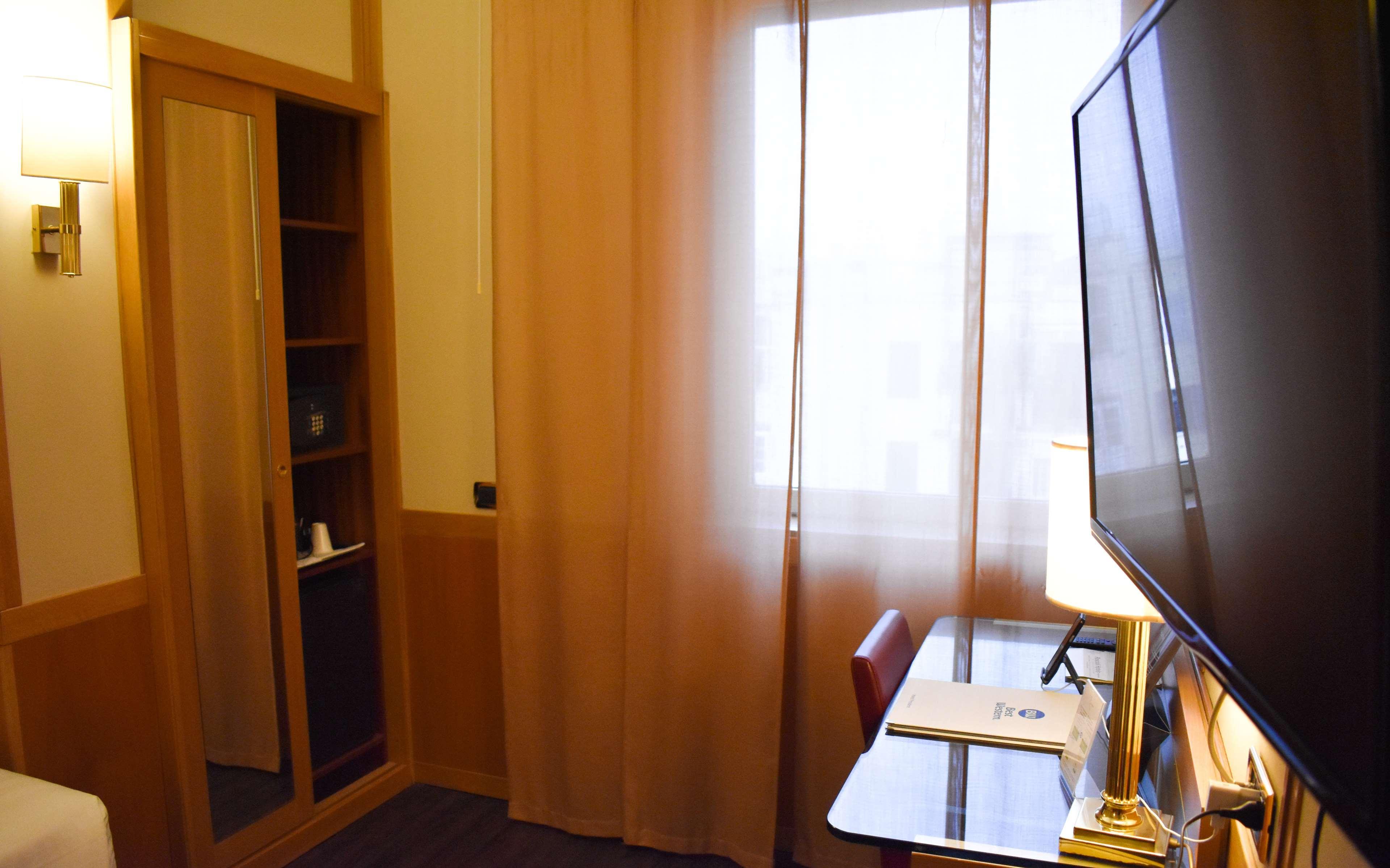 Best Western Hotel President - Colosseo Roma Esterno foto