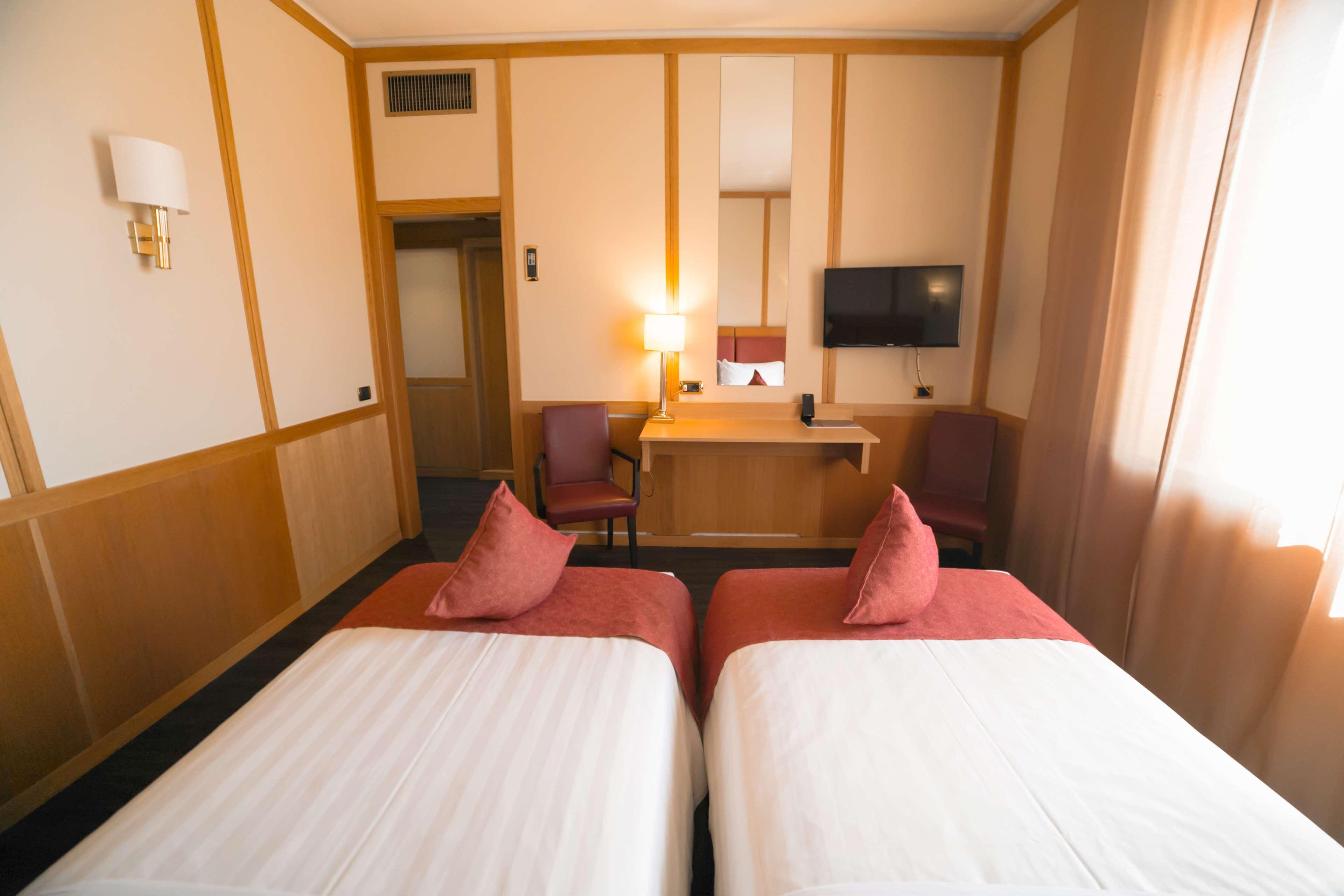 Best Western Hotel President - Colosseo Roma Esterno foto