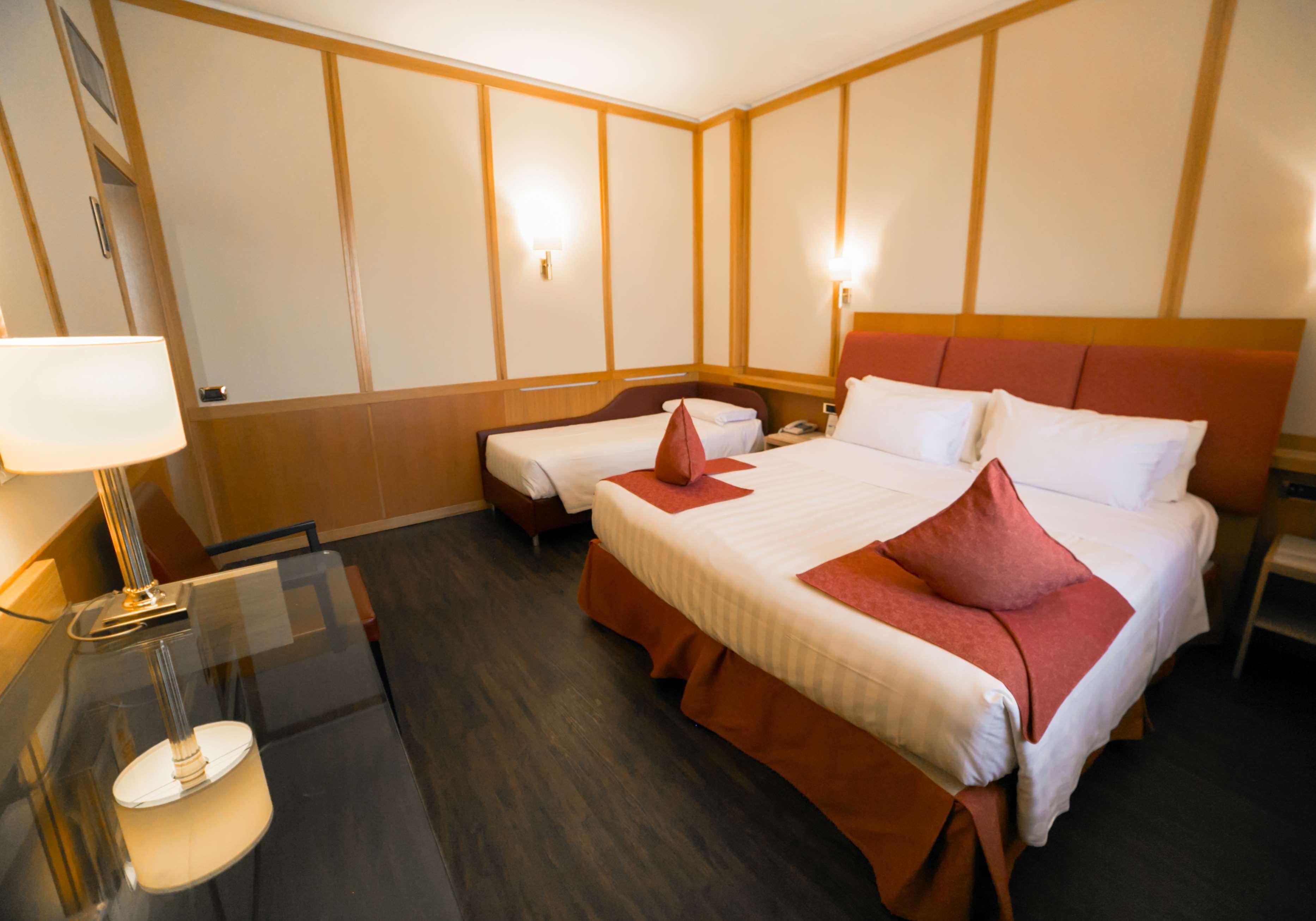 Best Western Hotel President - Colosseo Roma Esterno foto