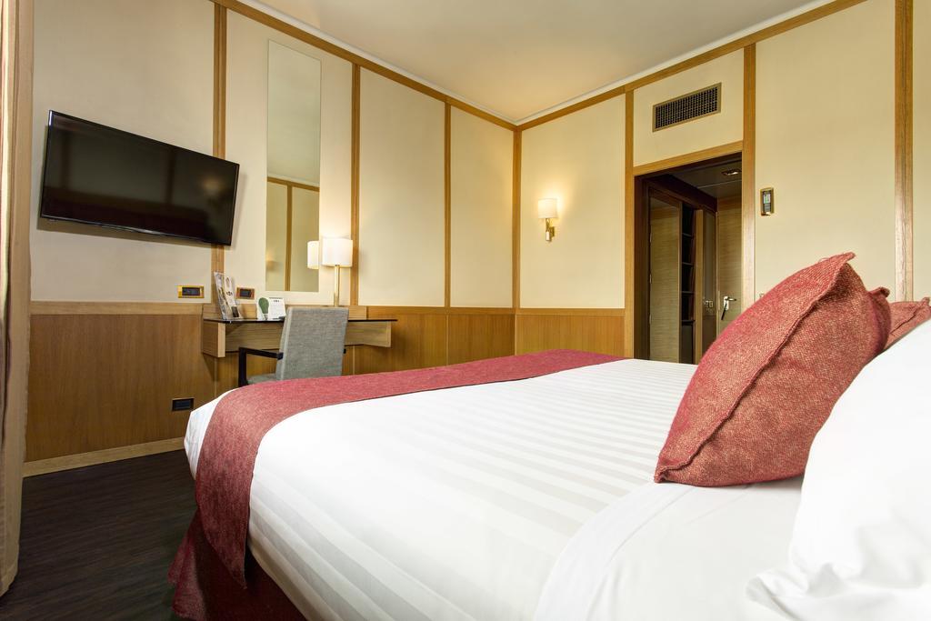 Best Western Hotel President - Colosseo Roma Esterno foto
